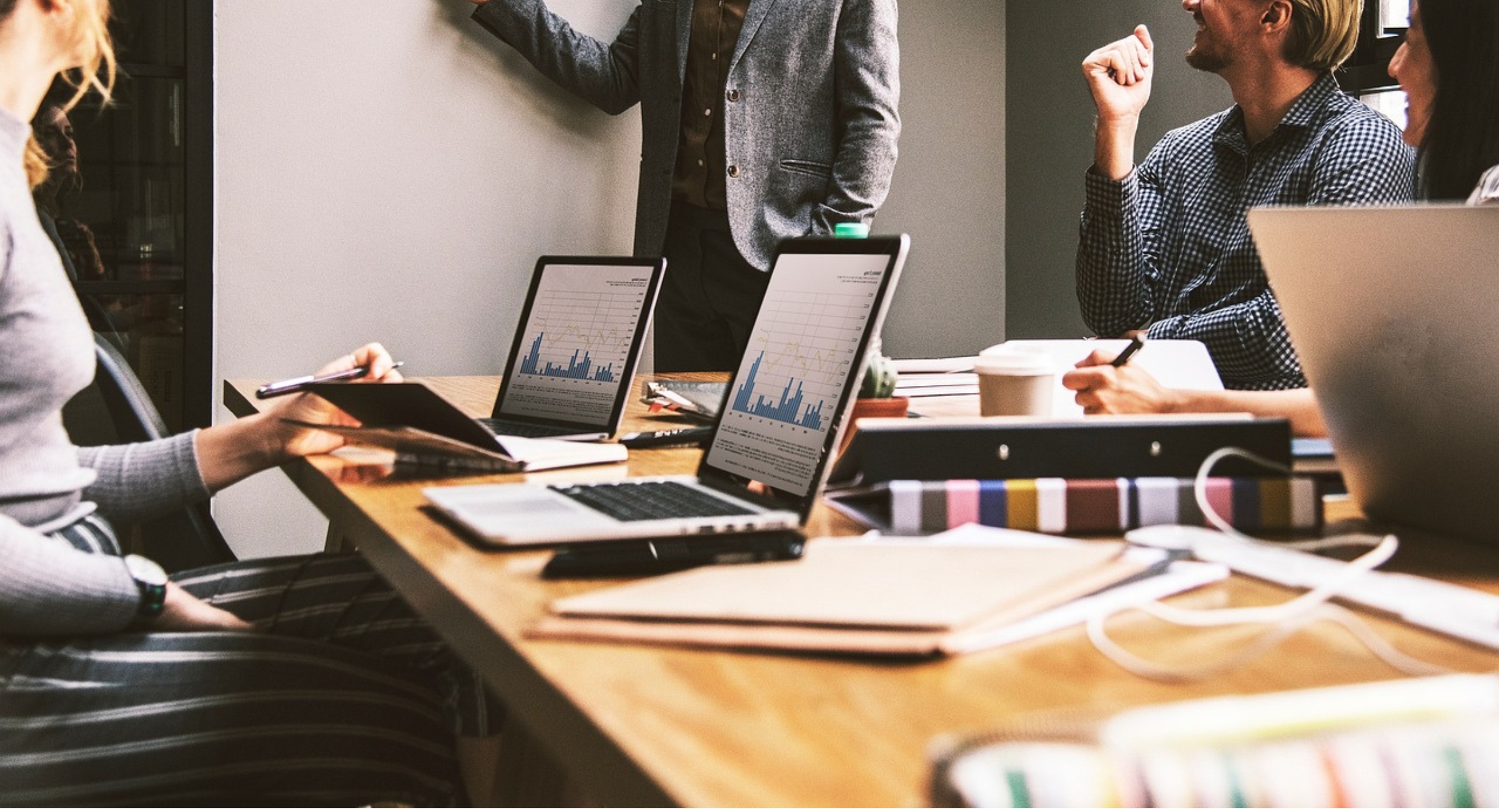 how-to-become-an-ai-business-intelligence-analyst_