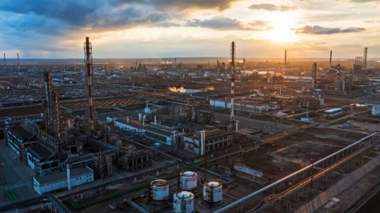 the-nato-russia-oil-standoff-trumps-new-sanctions-ultimatum-explained
